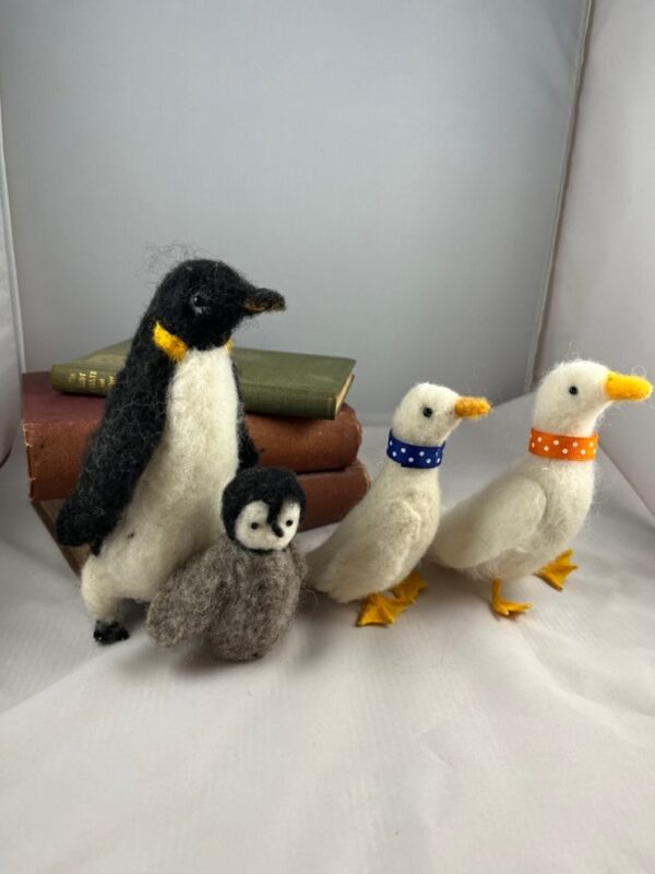 Needle felting: Birds